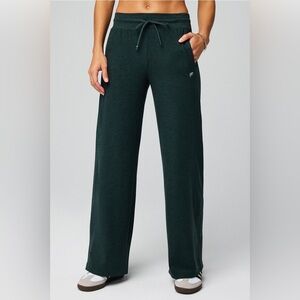 Fabletics Cloud Jersey Wide Leg 
In Dark Green Heather, size Medium